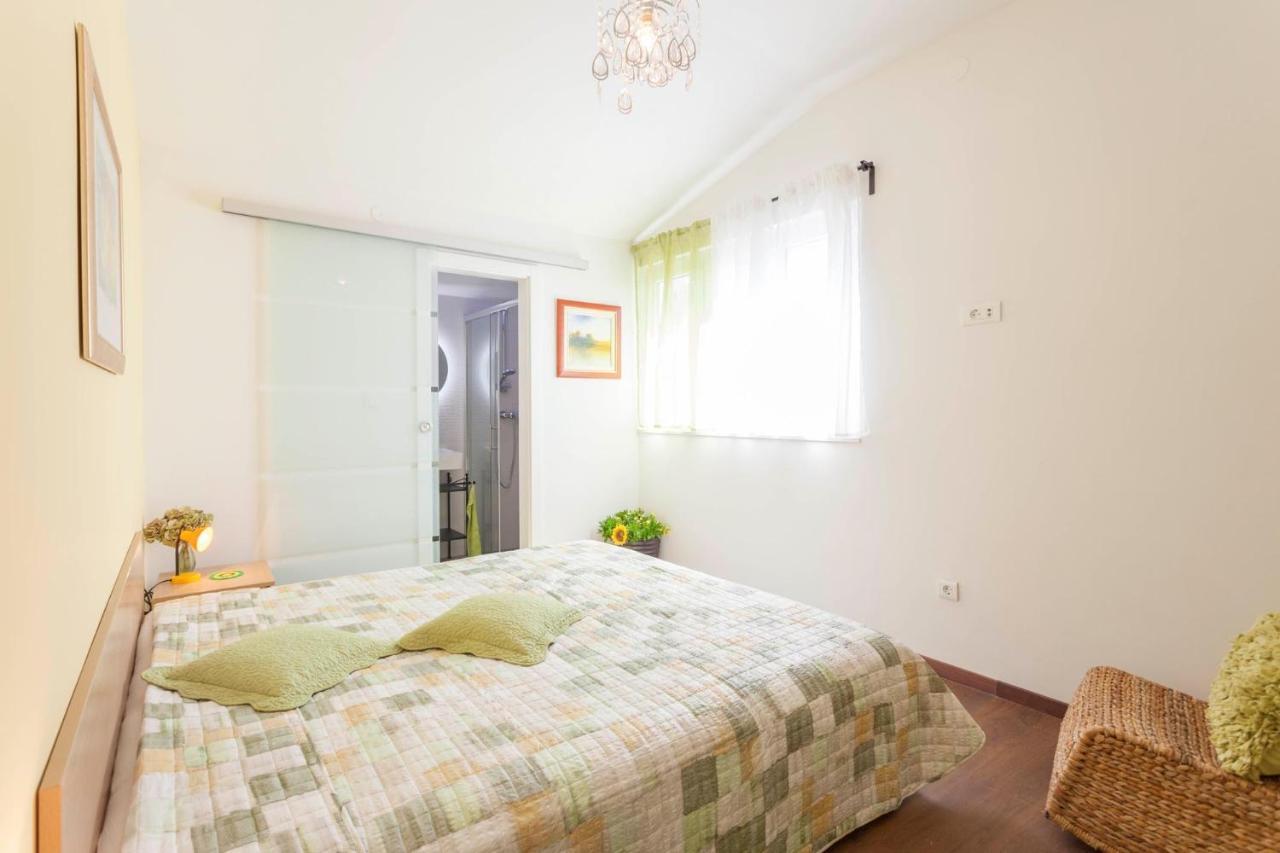 Apartments Lalic Tucepi Exterior photo